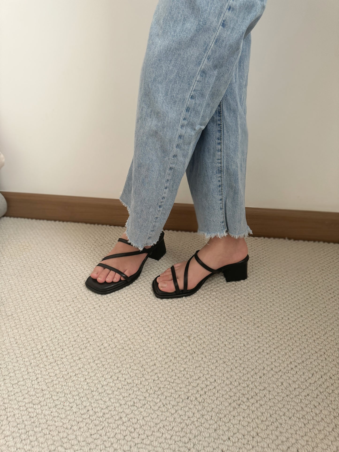 Lucie Strappy Comfy Heels (Black)