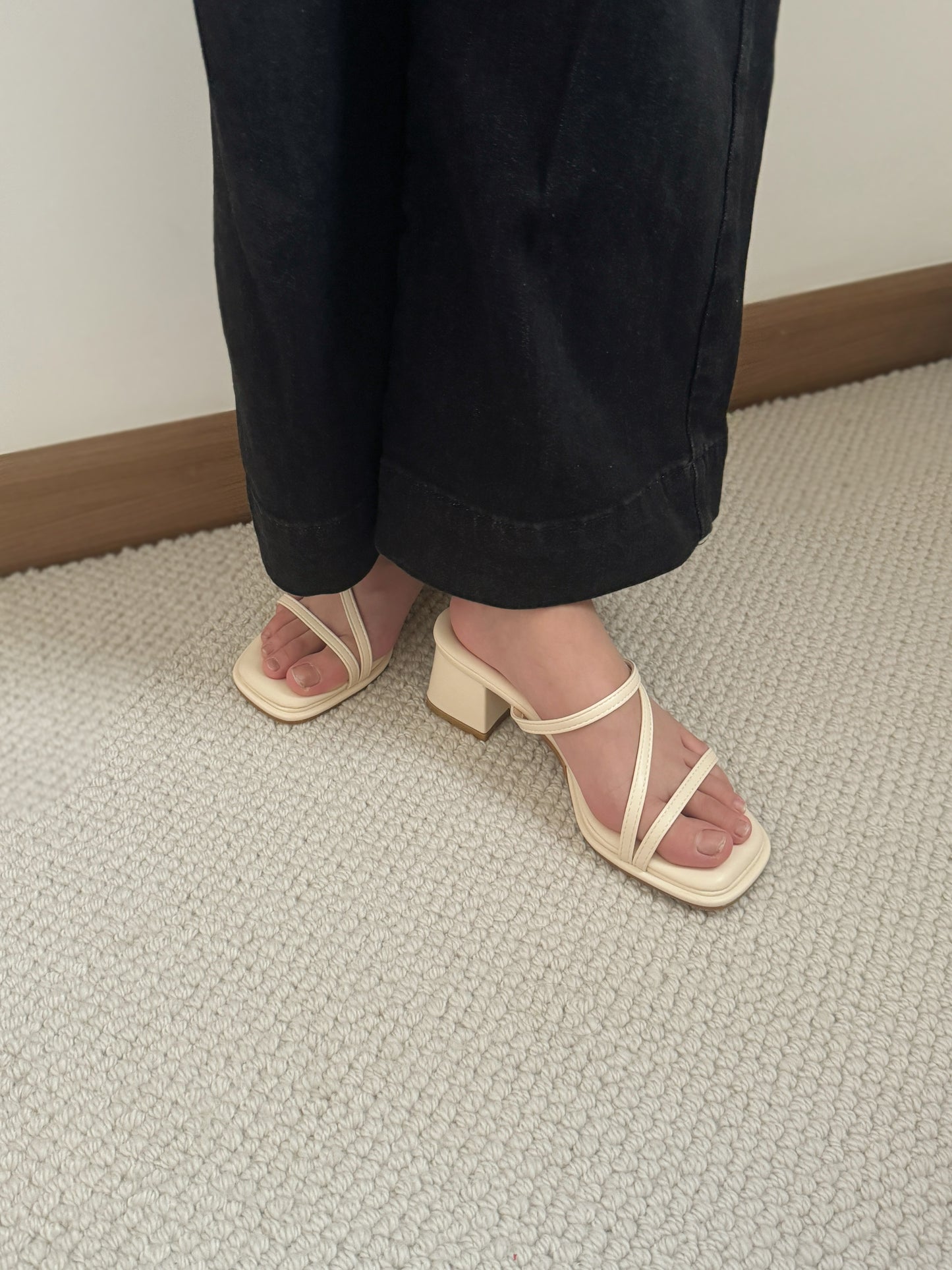Lucie Strappy Comfy Heels (Cream)