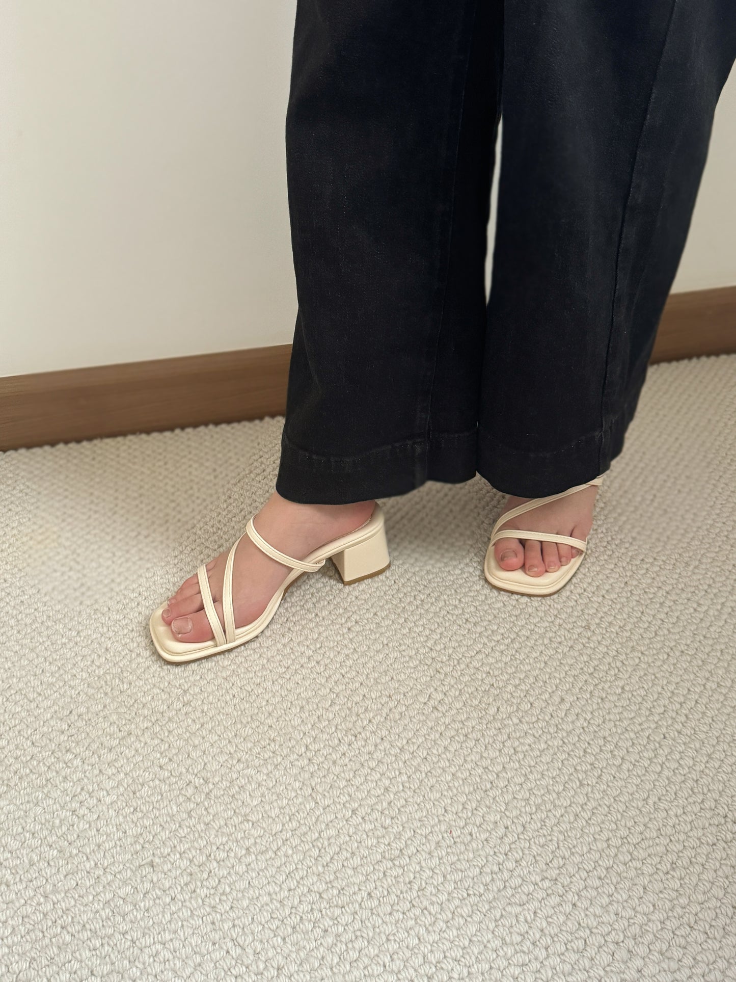 Lucie Strappy Comfy Heels (Cream)