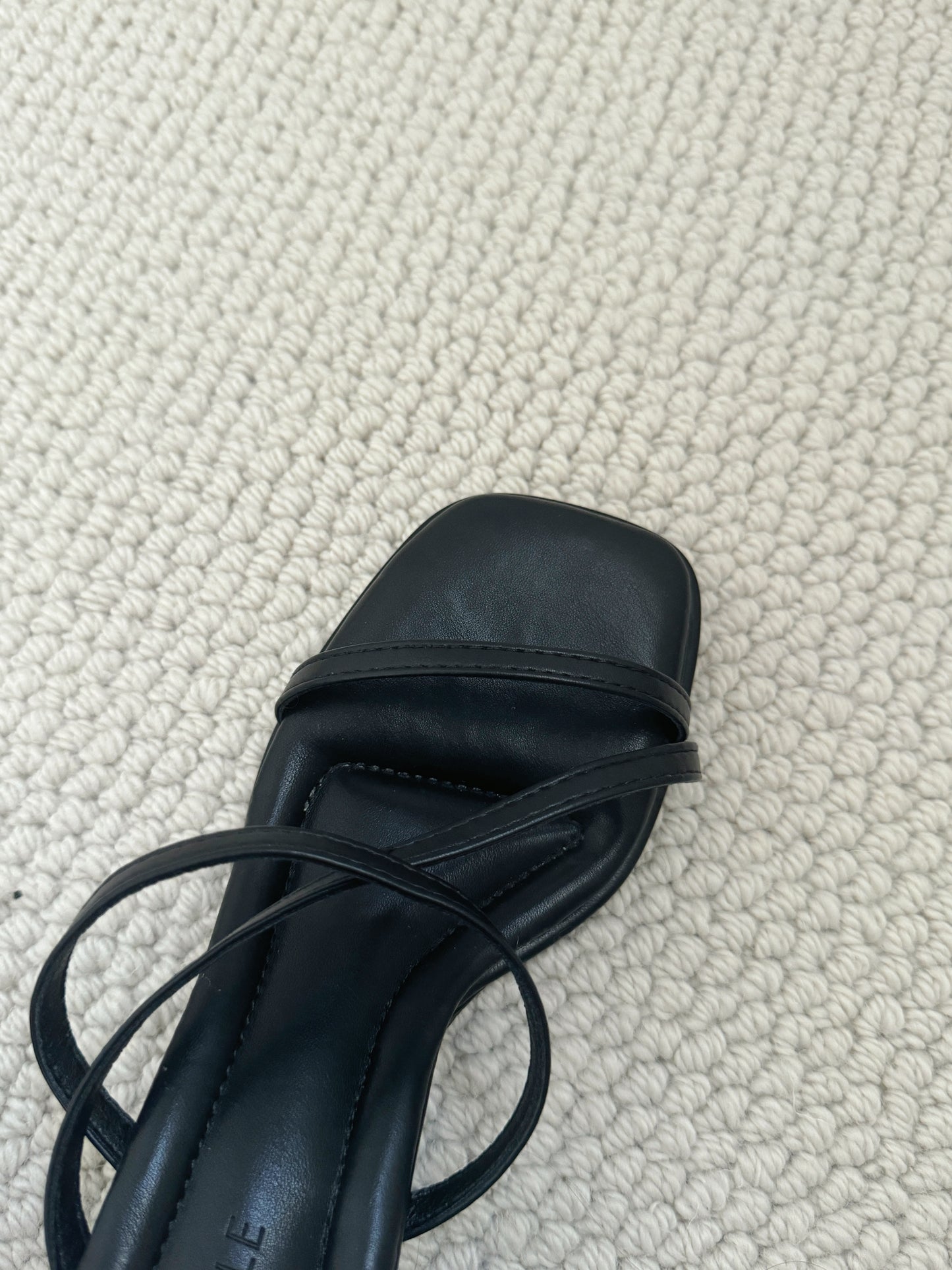 [Preorder] Lucie Strappy Comfy Heels (Black)