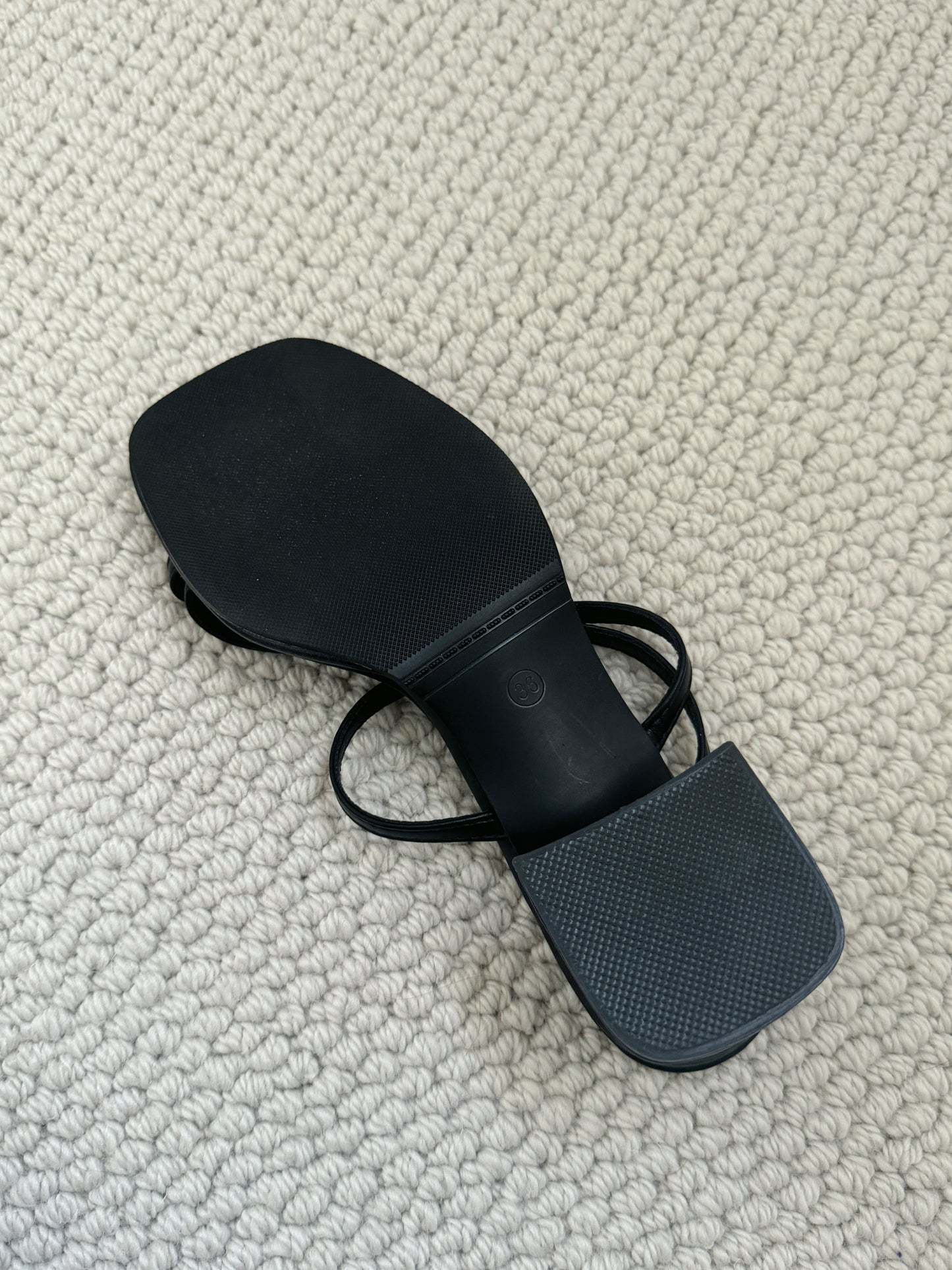 [Preorder] Lucie Strappy Comfy Heels (Black)