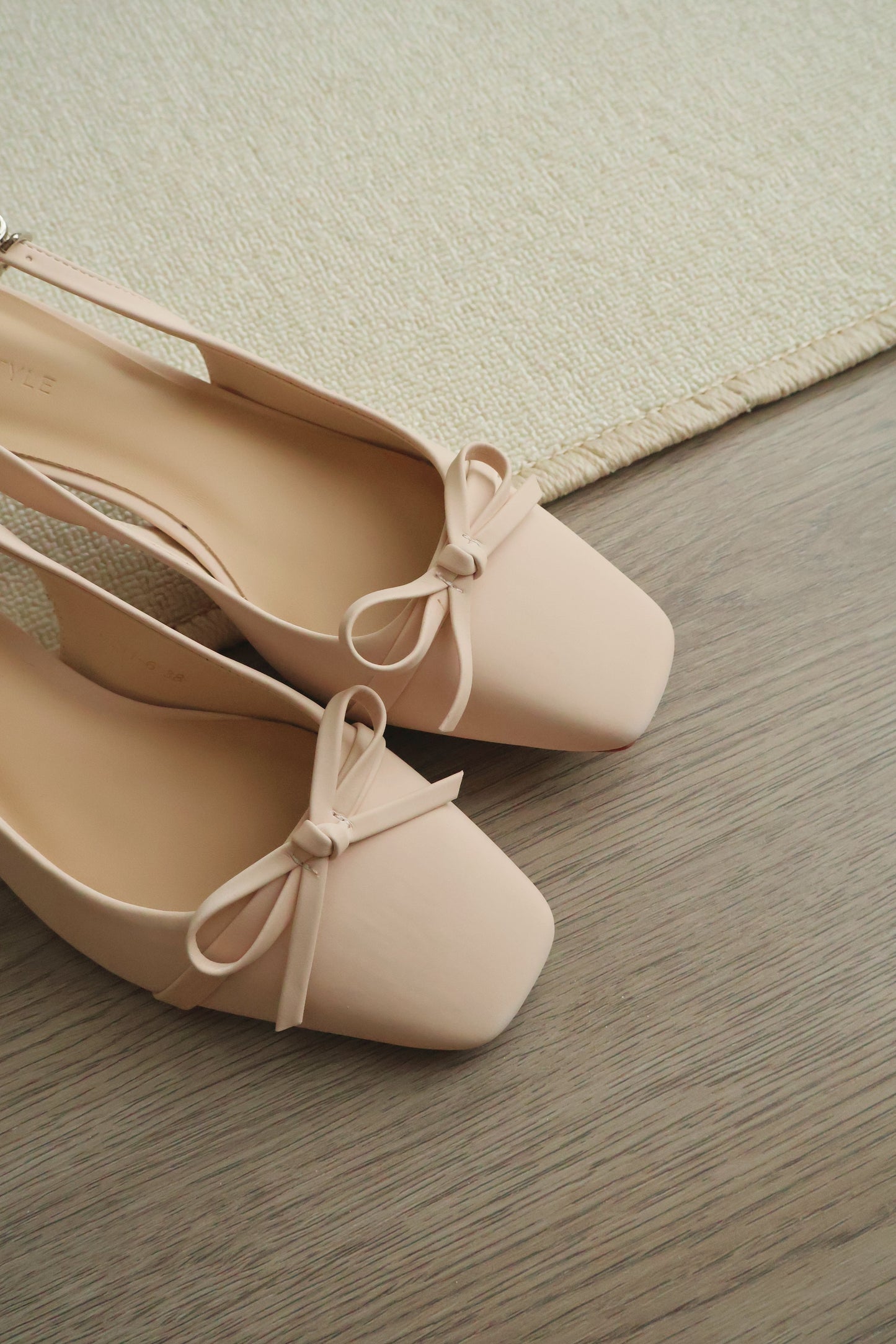 Rynn Bow Slingback Heels (Beige)