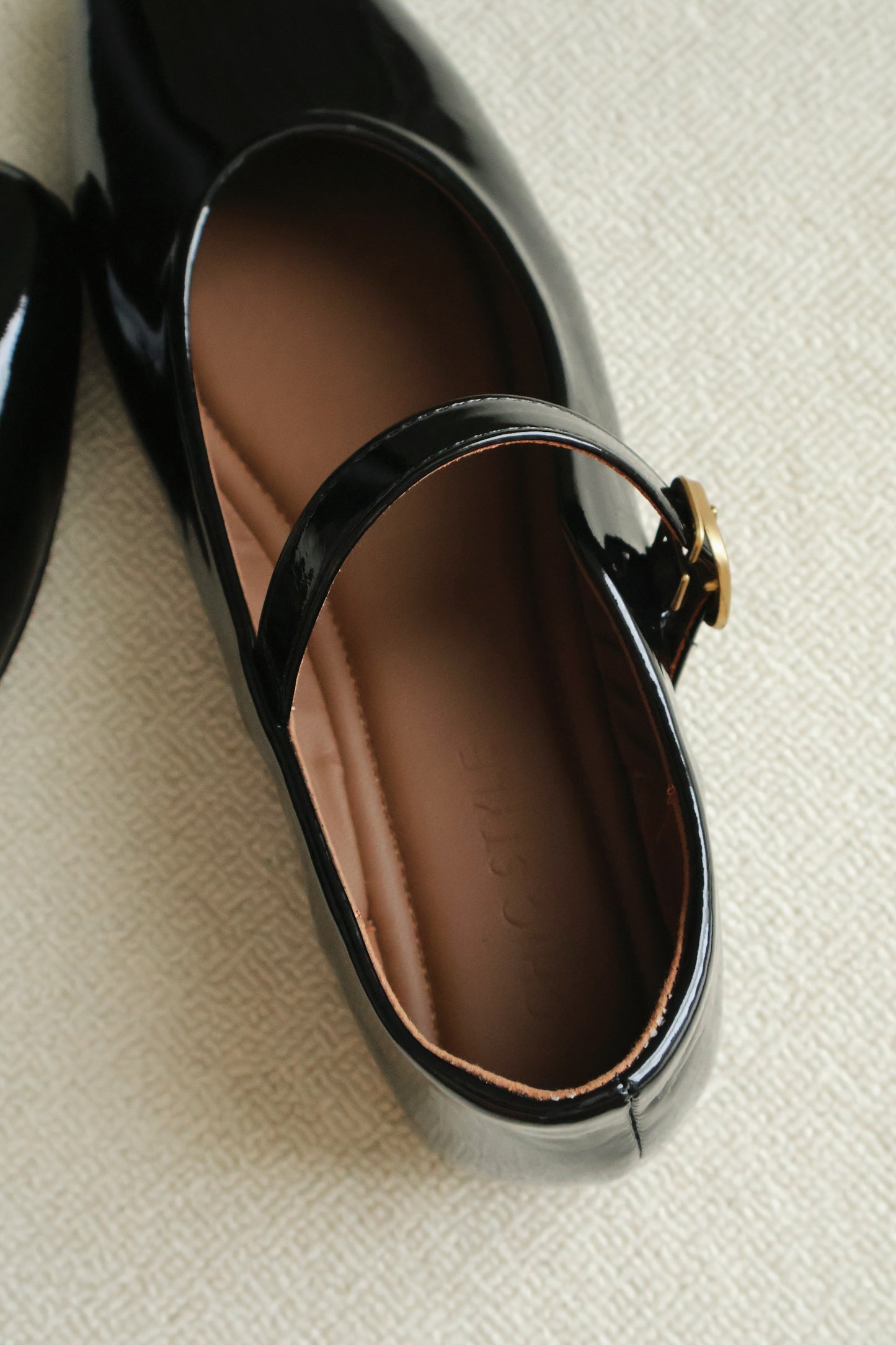 Nori Glossy Mary Jane Flats (Black)