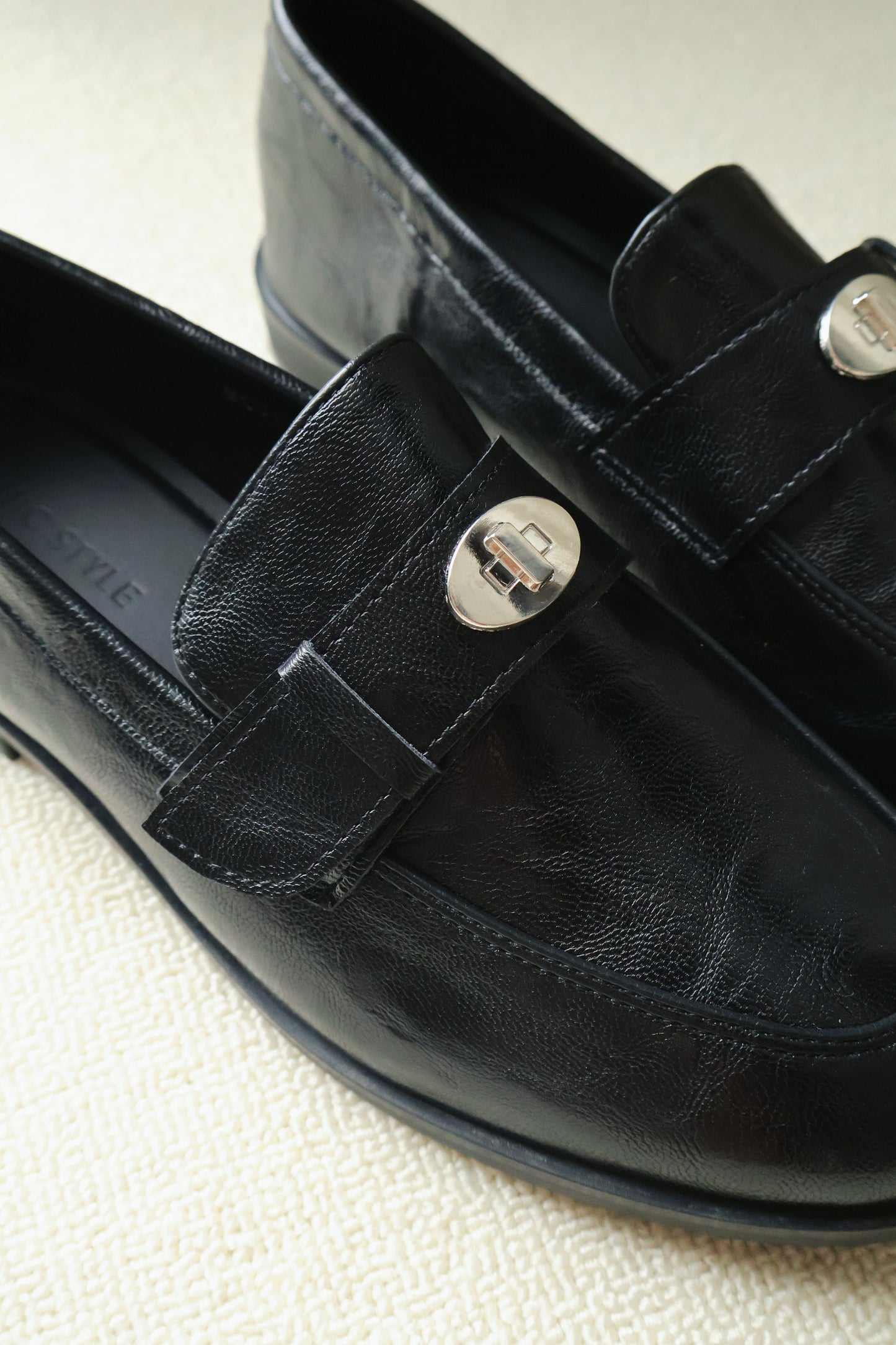 Mollie Penny Loafers (Black)