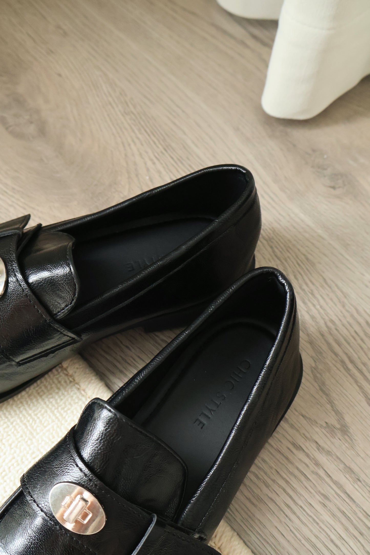 Mollie Penny Loafers (Black)