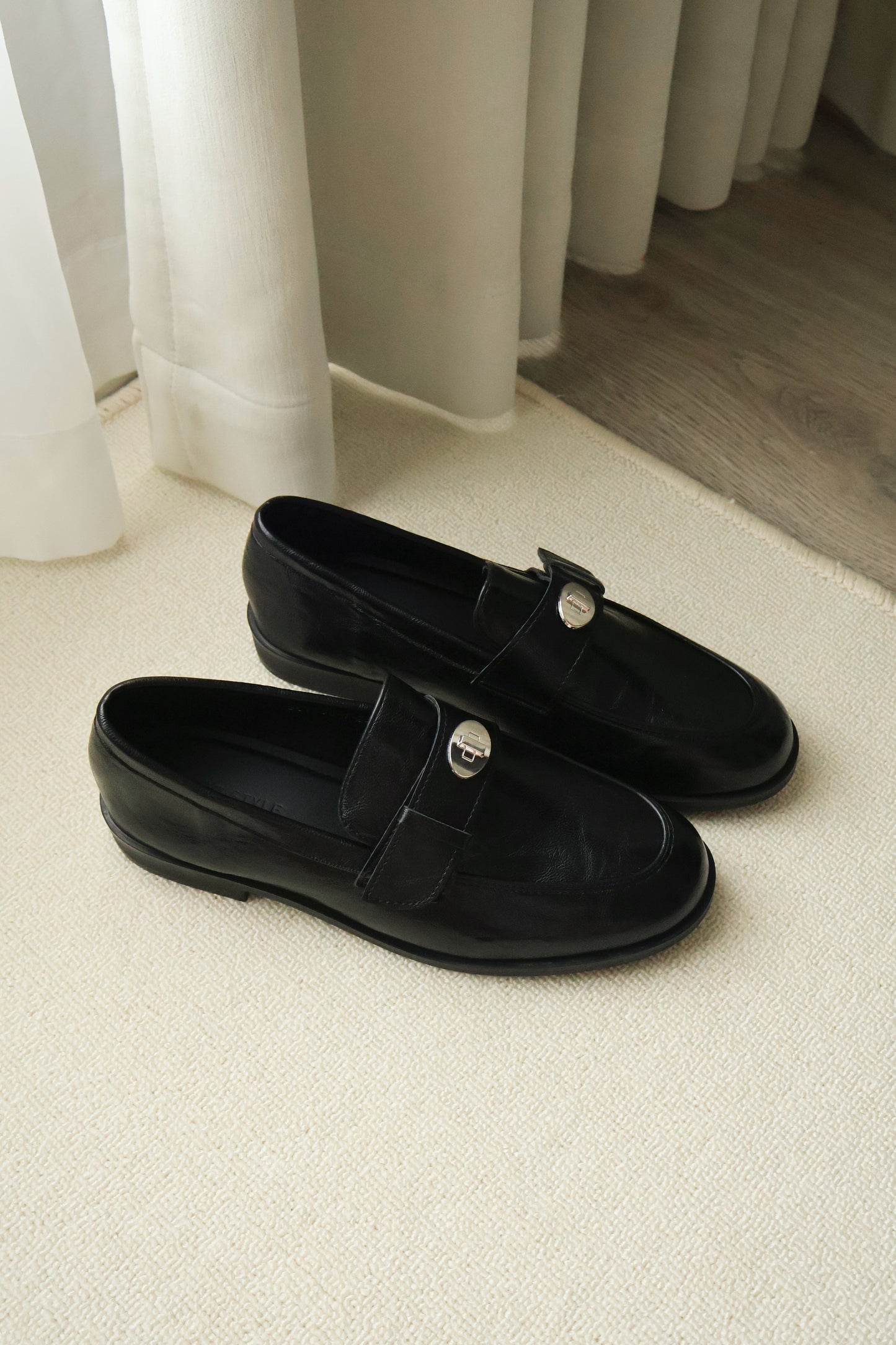 Mollie Penny Loafers (Black)