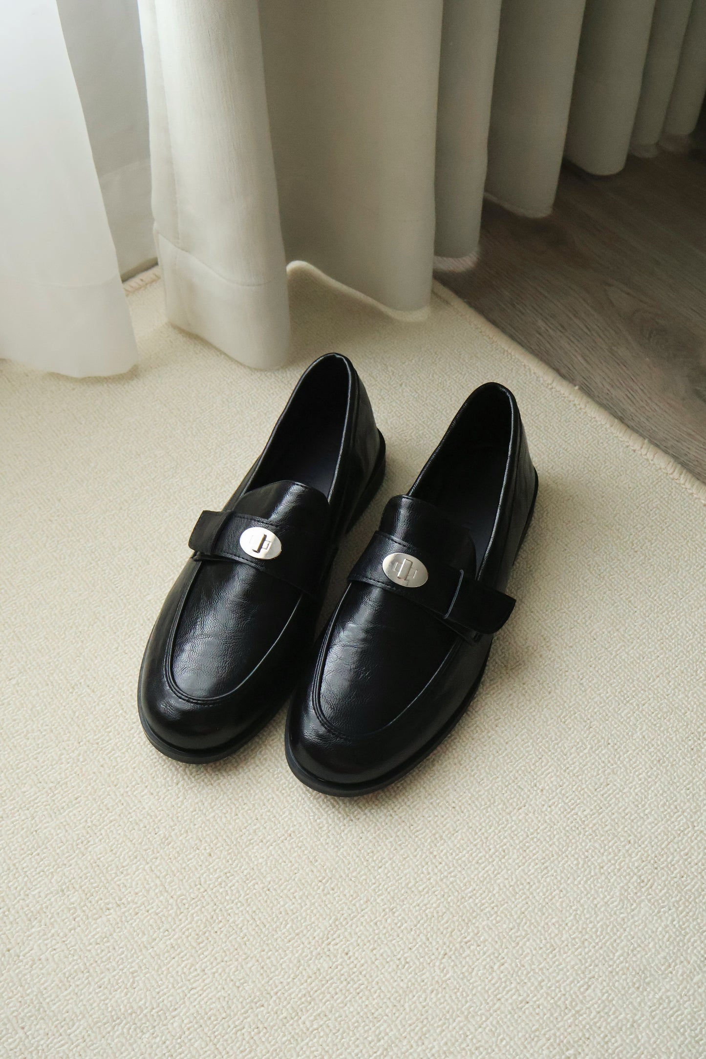 Mollie Penny Loafers (Black)