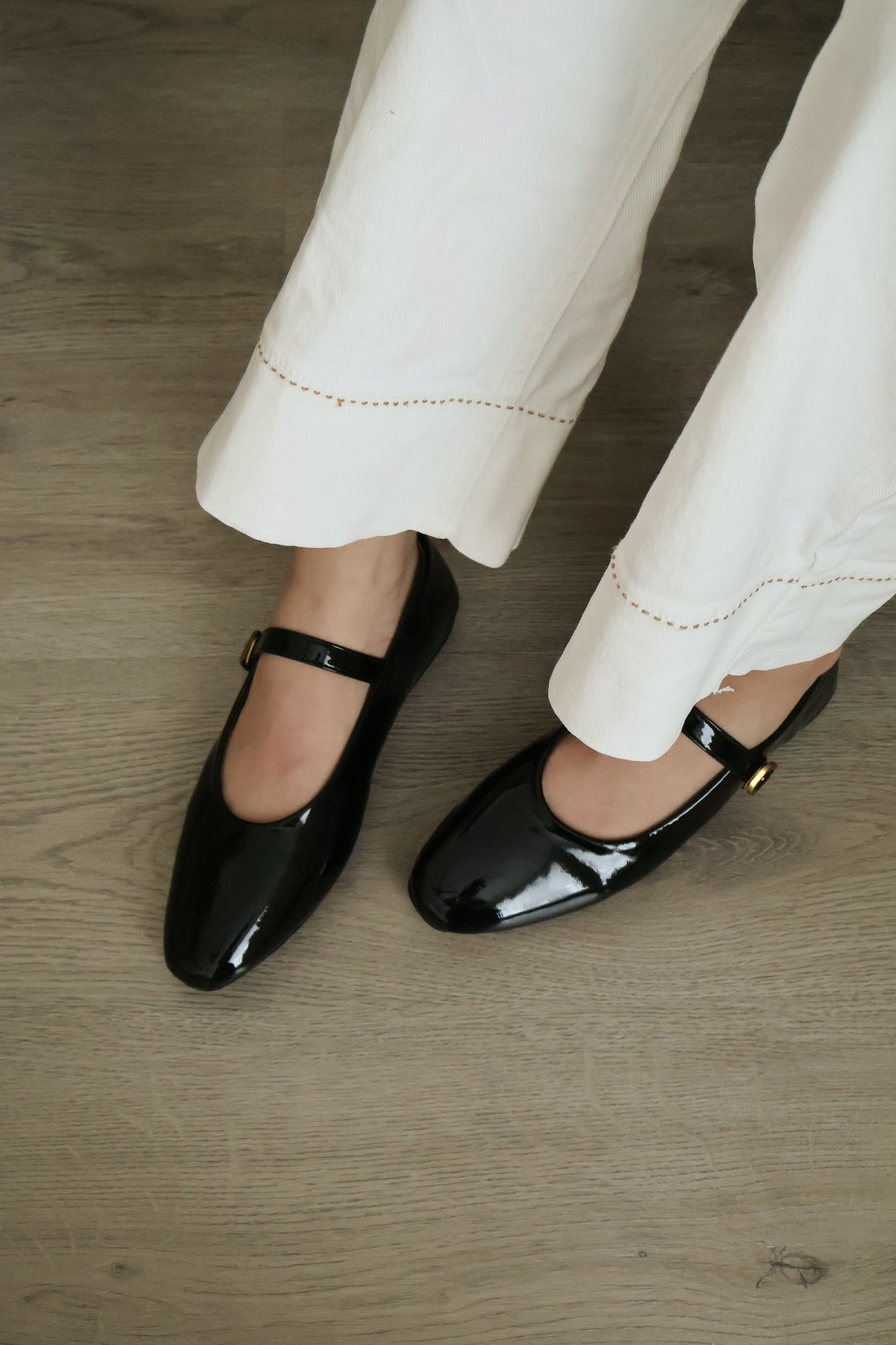 Nori Glossy Mary Jane Flats (Black)