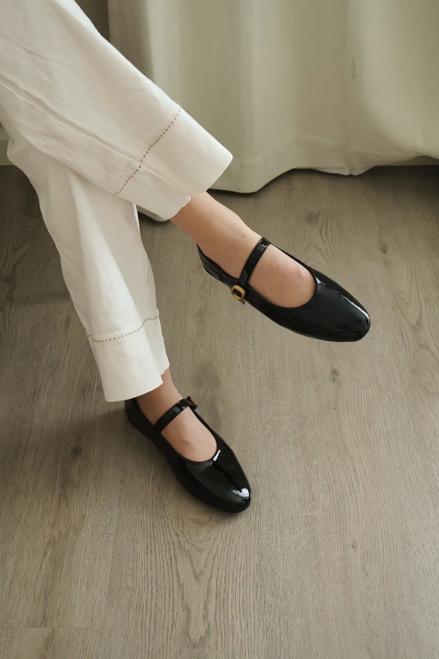 Nori Glossy Mary Jane Flats (Black)