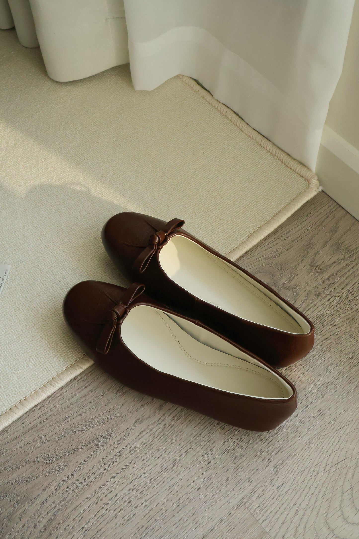 Verrin Pleated Bowknot Flats (Brown)