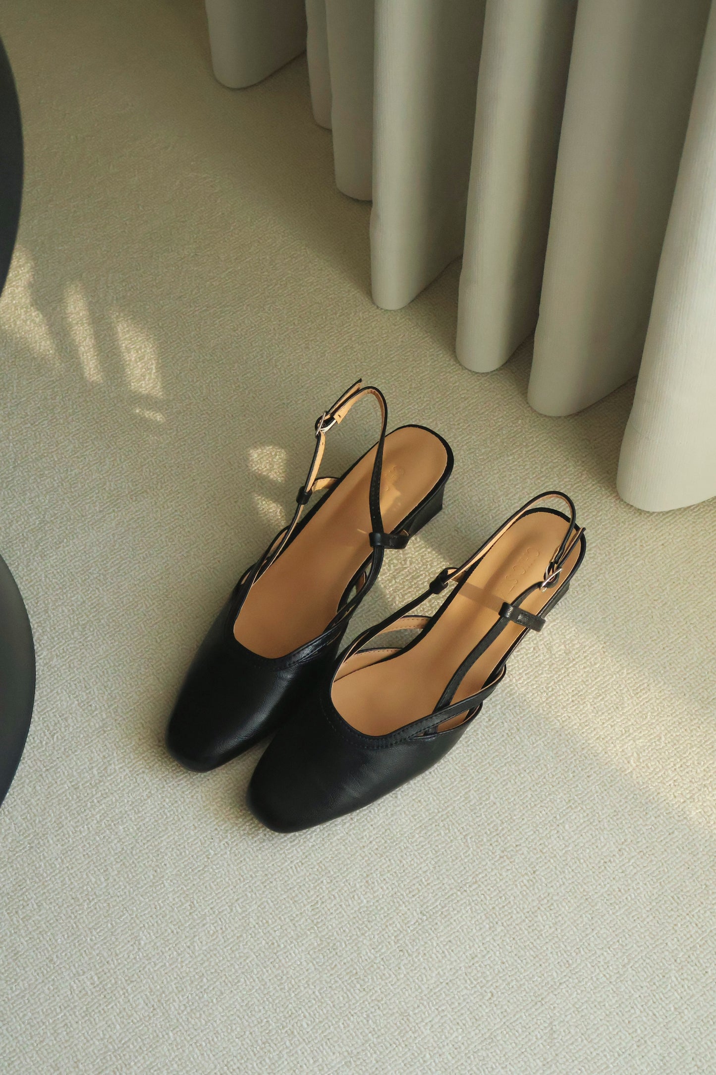 Orianna Slingback Heels (Black)