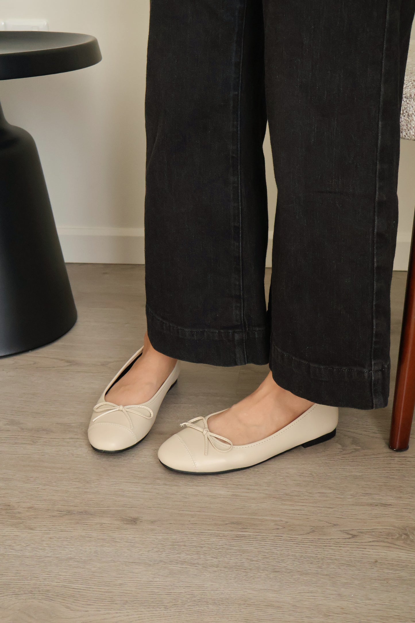 Madie Bow Ballet Flats (Cream White)