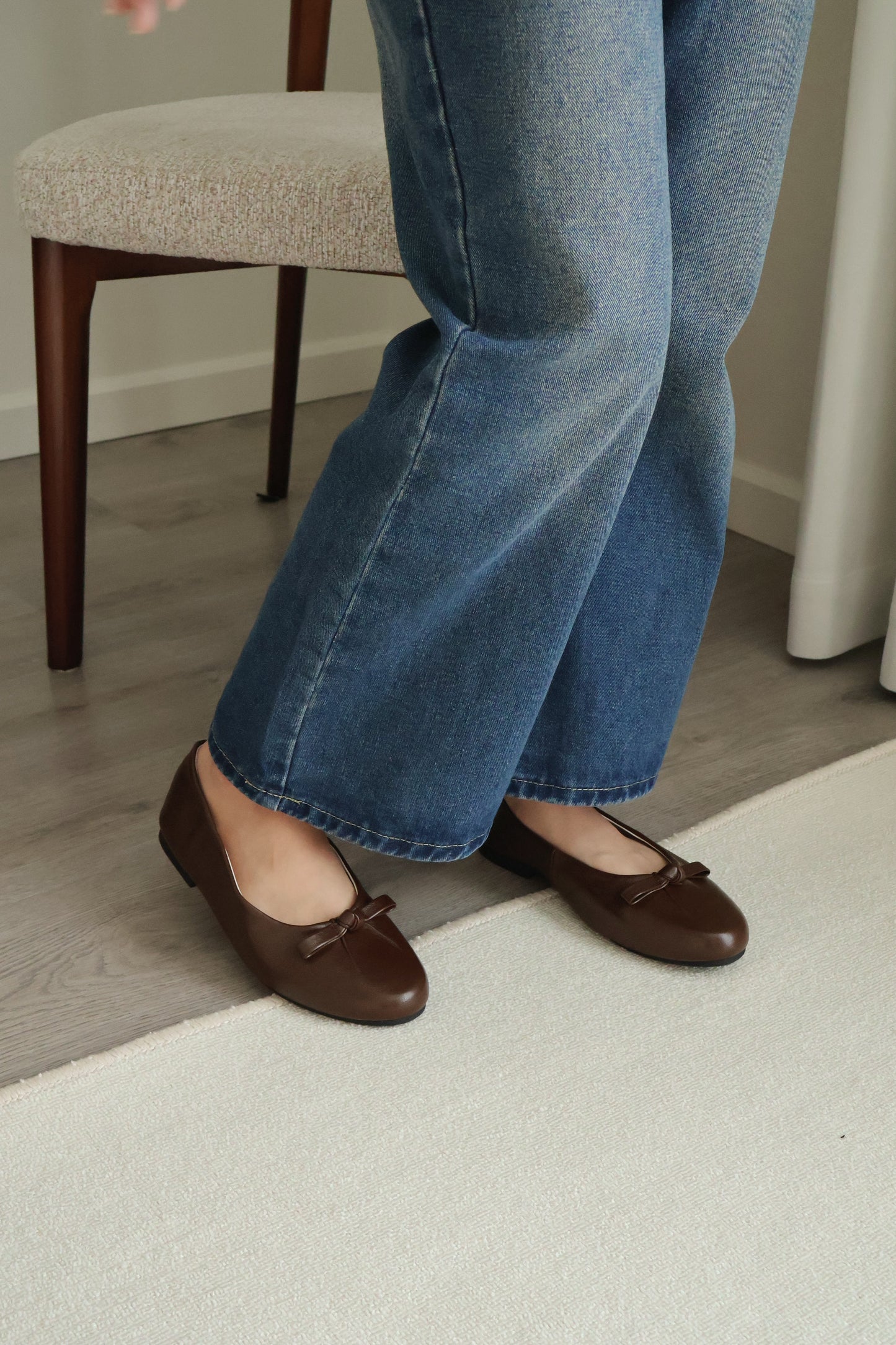 Verrin Pleated Bowknot Flats (Brown)