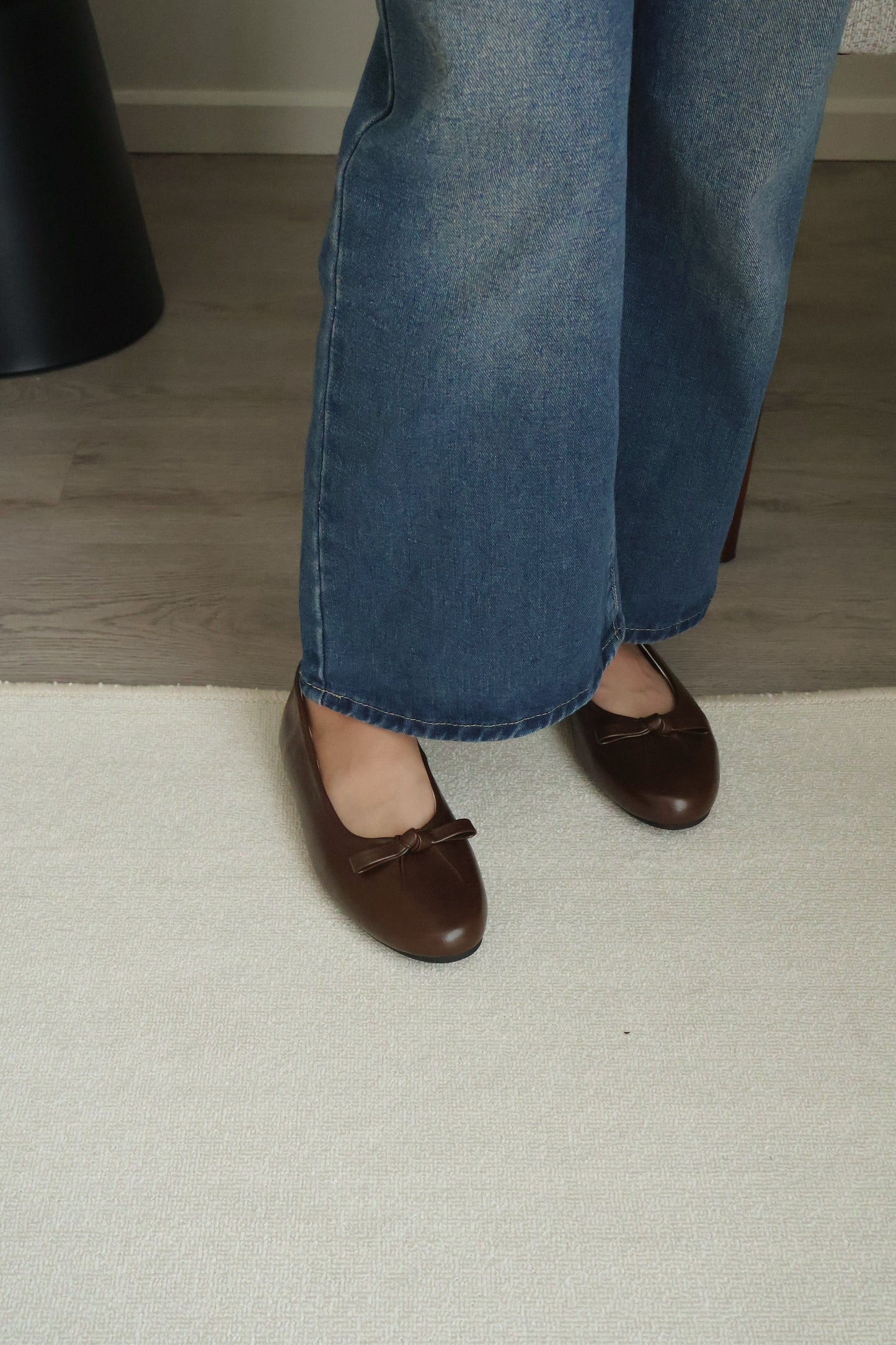 Verrin Pleated Bowknot Flats (Brown)