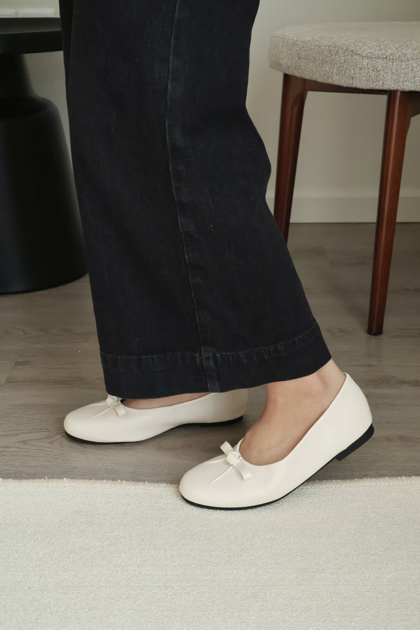 Verrin Pleated Bowknot Flats (Apricot)