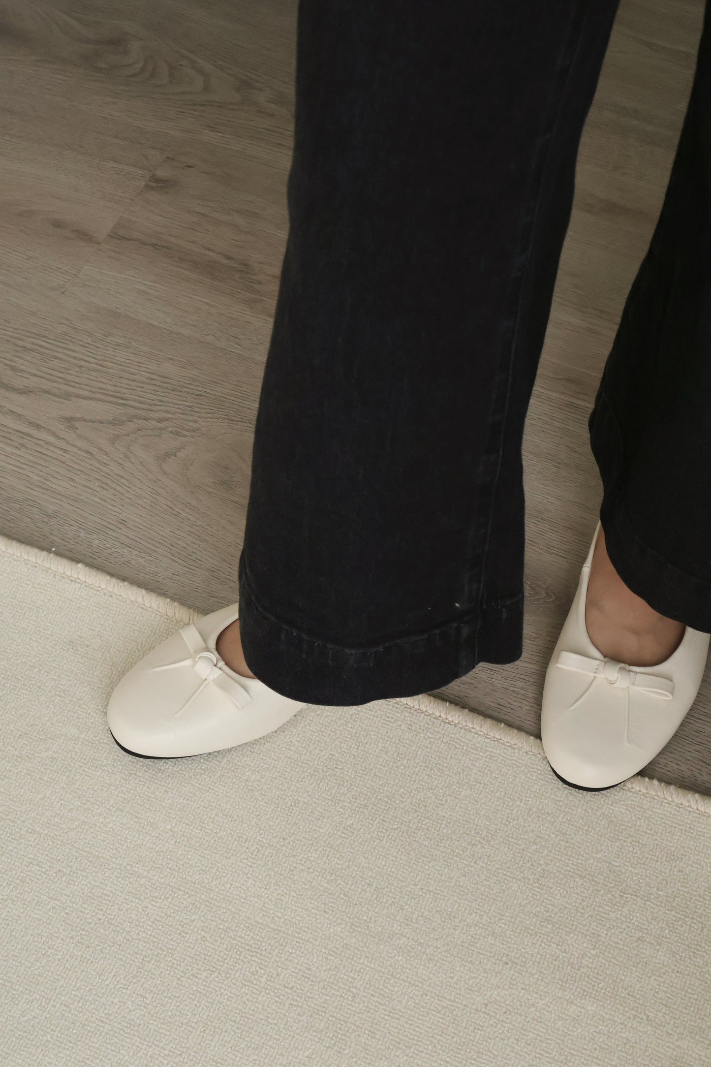 Verrin Pleated Bowknot Flats (Apricot)