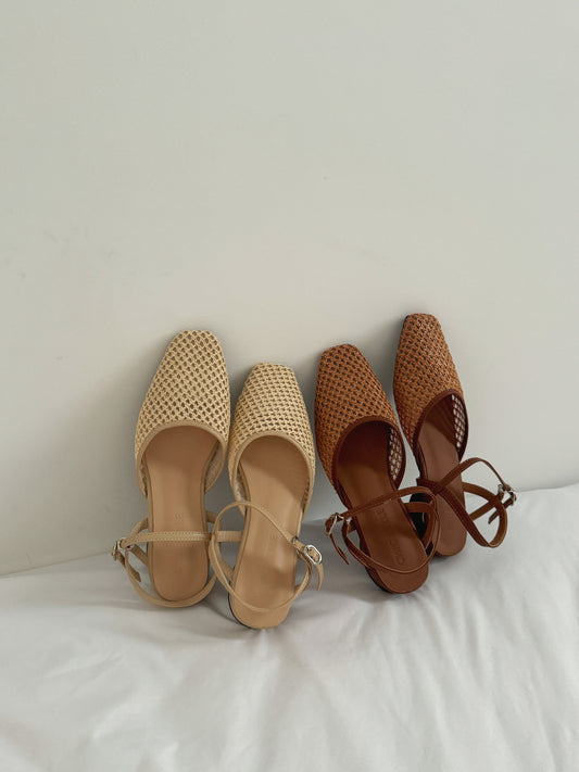 Arizona Woven Closed-Toe Sandals (Cream White)