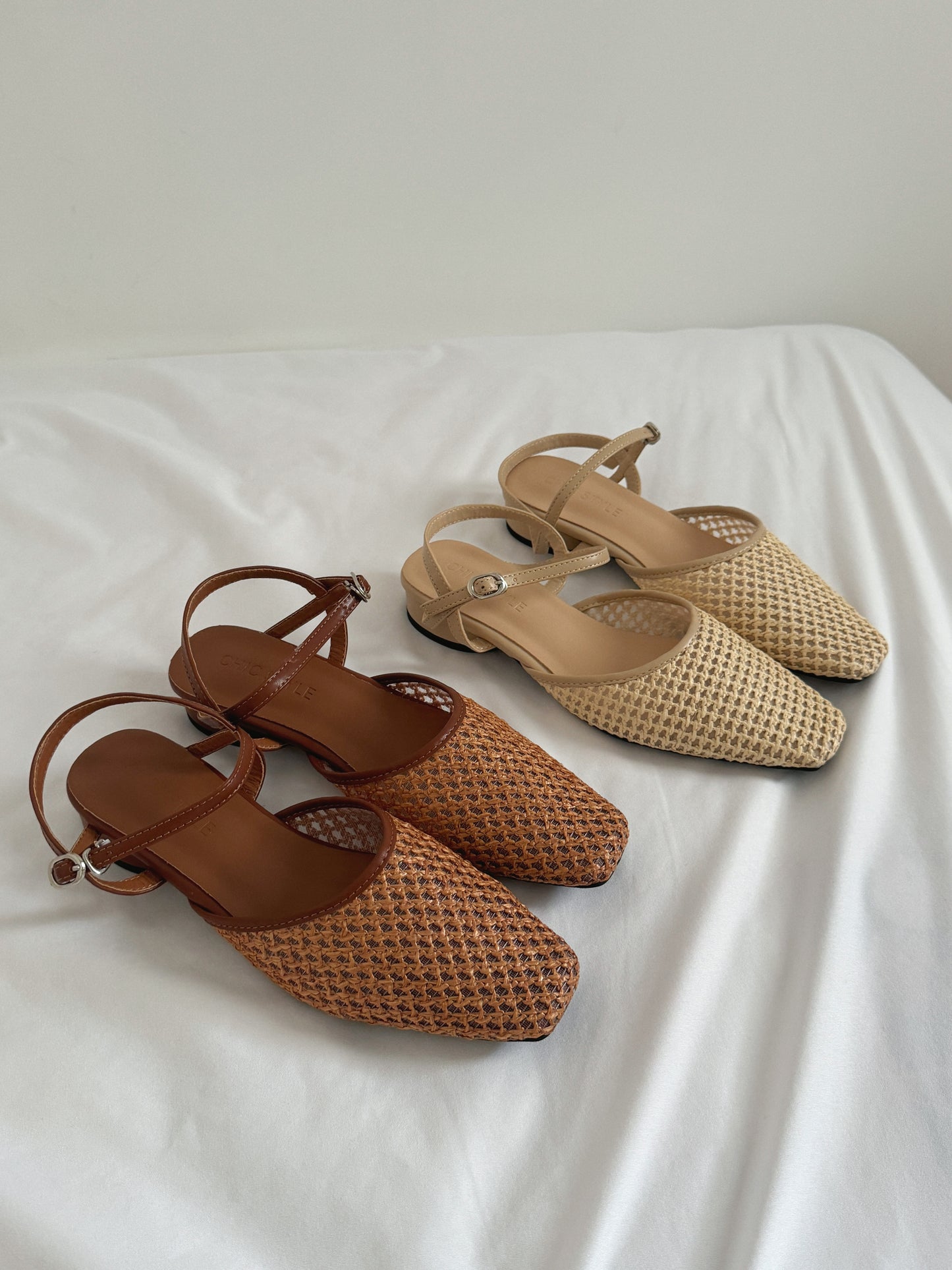Arizona Woven Closed-Toe Sandals (Brown)