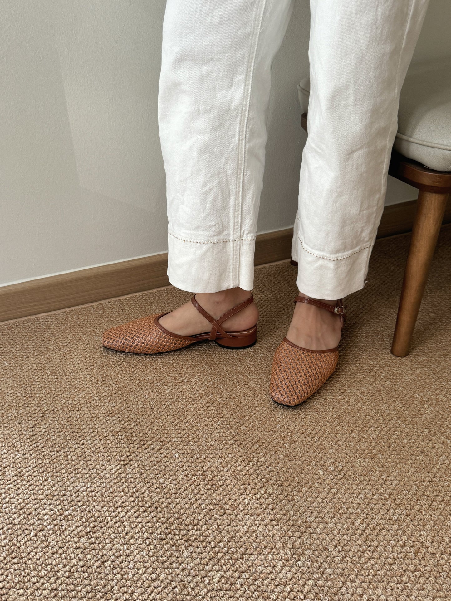 Arizona Woven Closed-Toe Sandals (Brown)