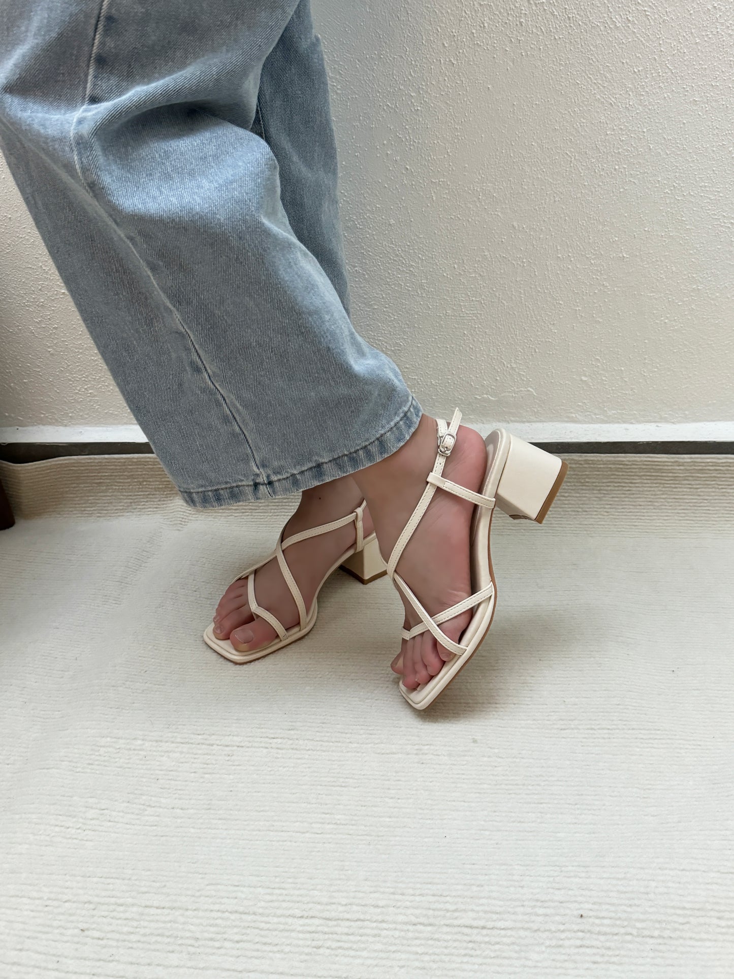 Ciera Strappy Buckle Heels (CreamWhite)