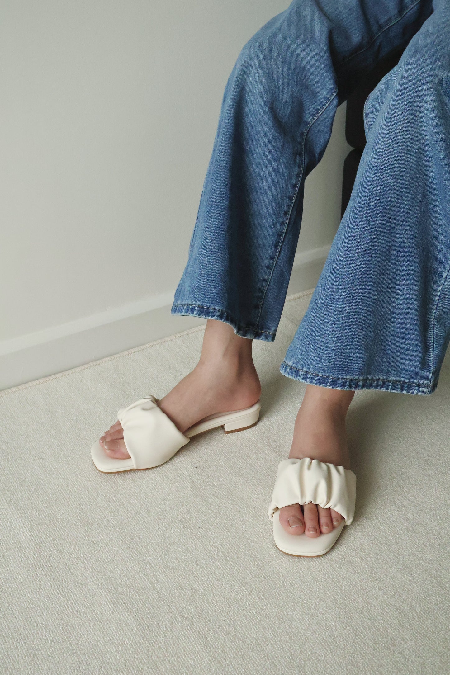 Faye Ruched Low Heel Sandals (Cream White)