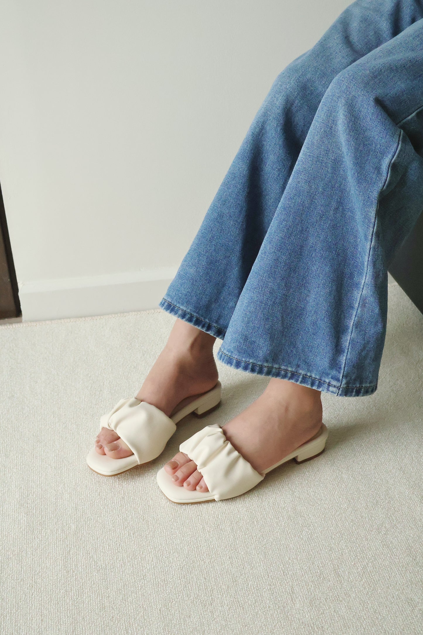 Faye Ruched Low Heel Sandals (Cream White)