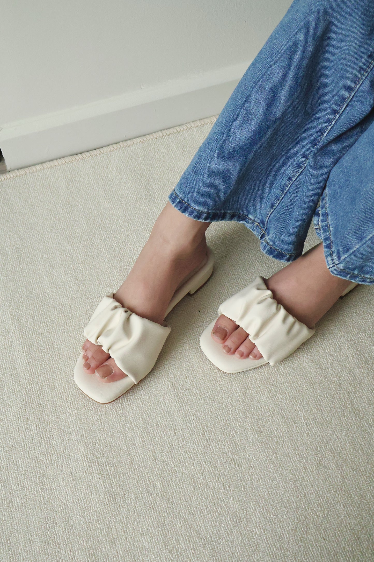 Faye Ruched Low Heel Sandals (Cream White)