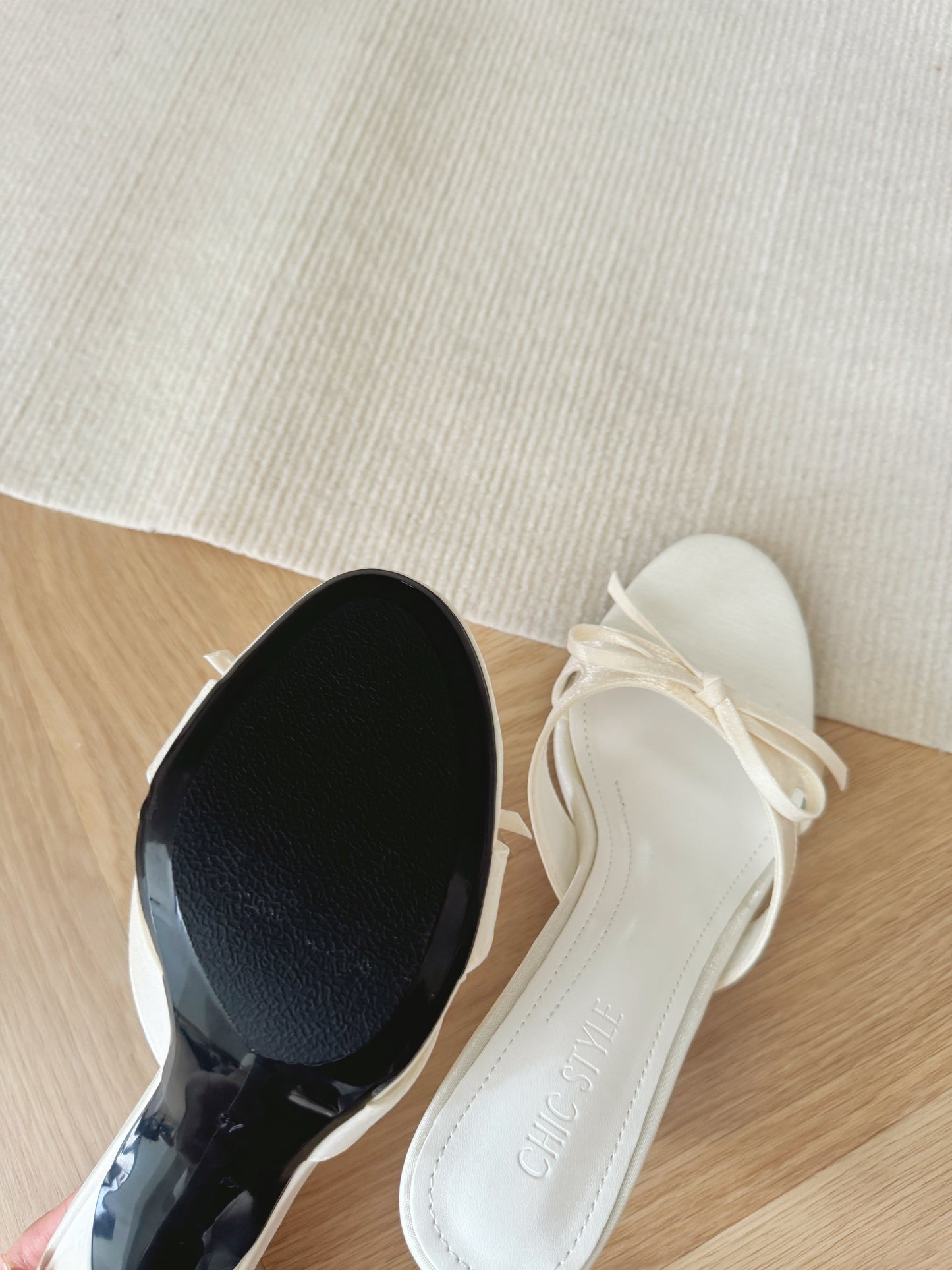 Carisa Sweet Bow Heels (White)