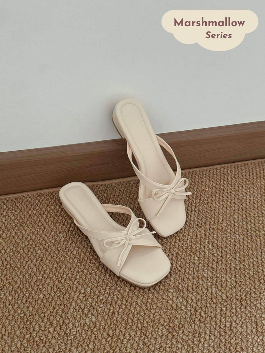 Daniella Cute Bow Comfy Sandals (Cream)