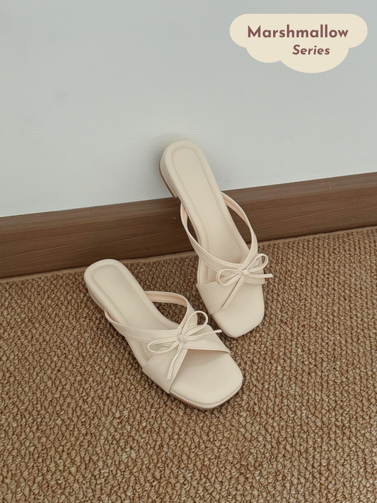 Daniella Cute Bow Comfy Sandals (Cream)