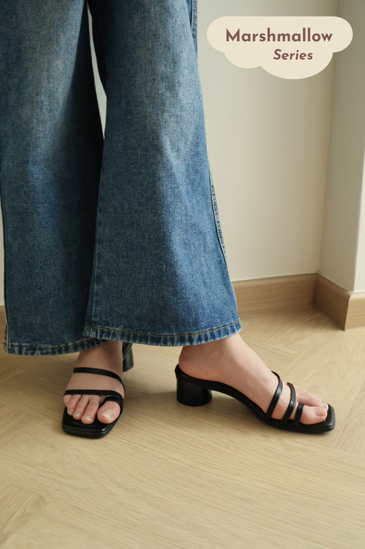 Helena Ring Toe Heels (Black)