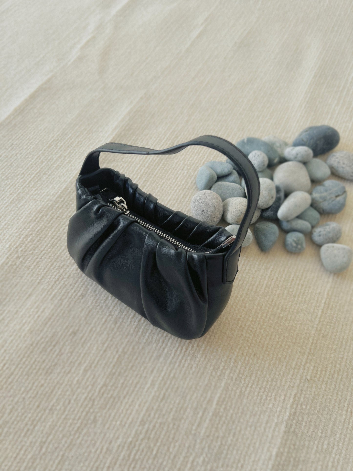 Joelle Mini Dumpling Bag (Black)