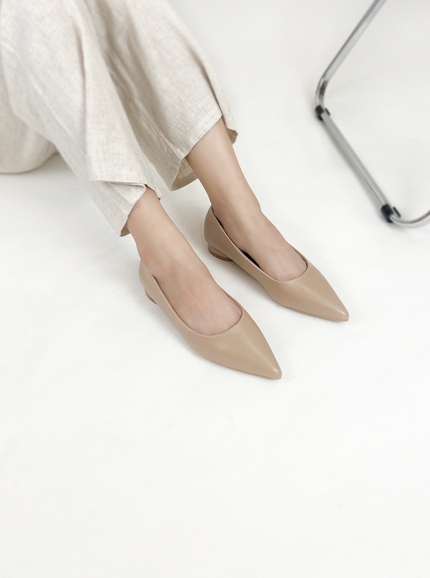 Kerry Pointed Low Pumps (Nude)